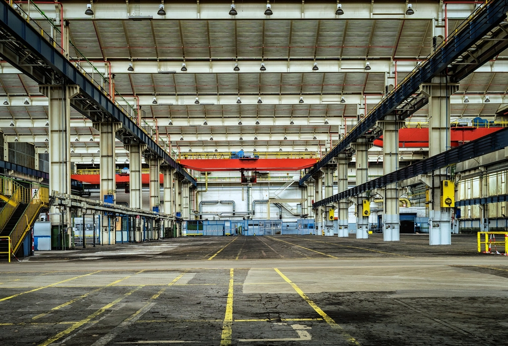 Pavimento industrial em plataforma logística